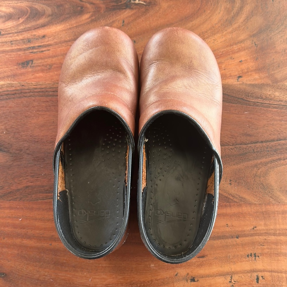 Copper Dankso Professional Clogs Size 40